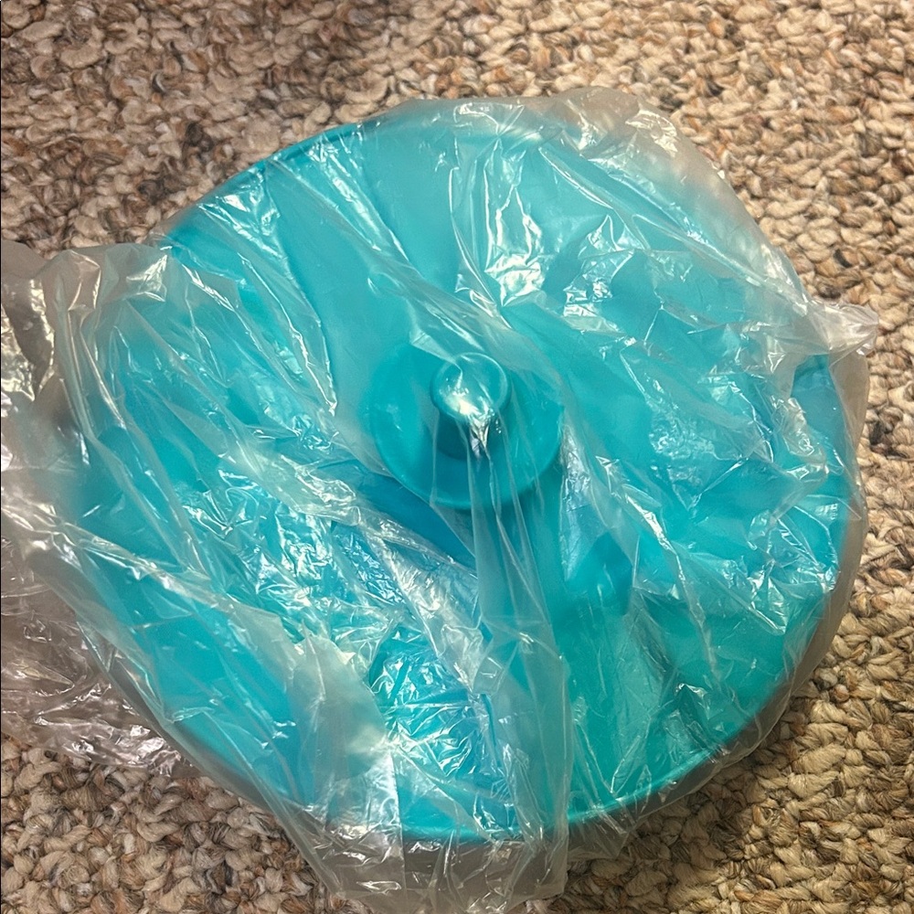 Tupperware classic sheer Blue Plastic pitcher seal lid.